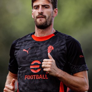 新葡京-加比亚因伤缺席米兰德比，巴特萨吉接受每日评估|国际米兰队|意甲|意甲联赛|国际米兰|ac米兰_新浪体育_新浪新闻